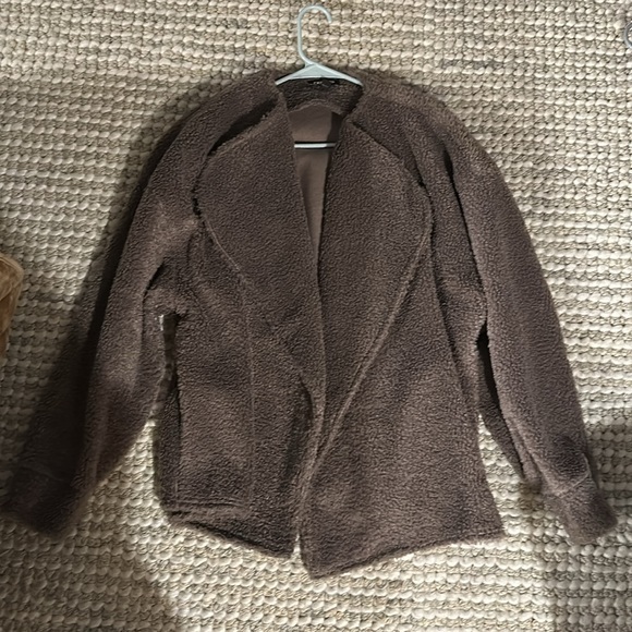 NWT Express Sherpa Blazer in dark‎ taupe, mauve pink Large - Picture 3 of 6